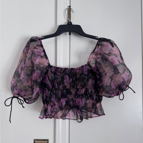 FOR LOVE &‎ LEMONS
SUNSHINE CROP TOP Size Small - Picture 5 of 5